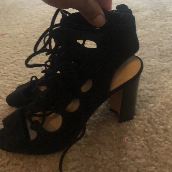 Manolo Blahnik suede black gladiator shoes - Picture 2 of 5